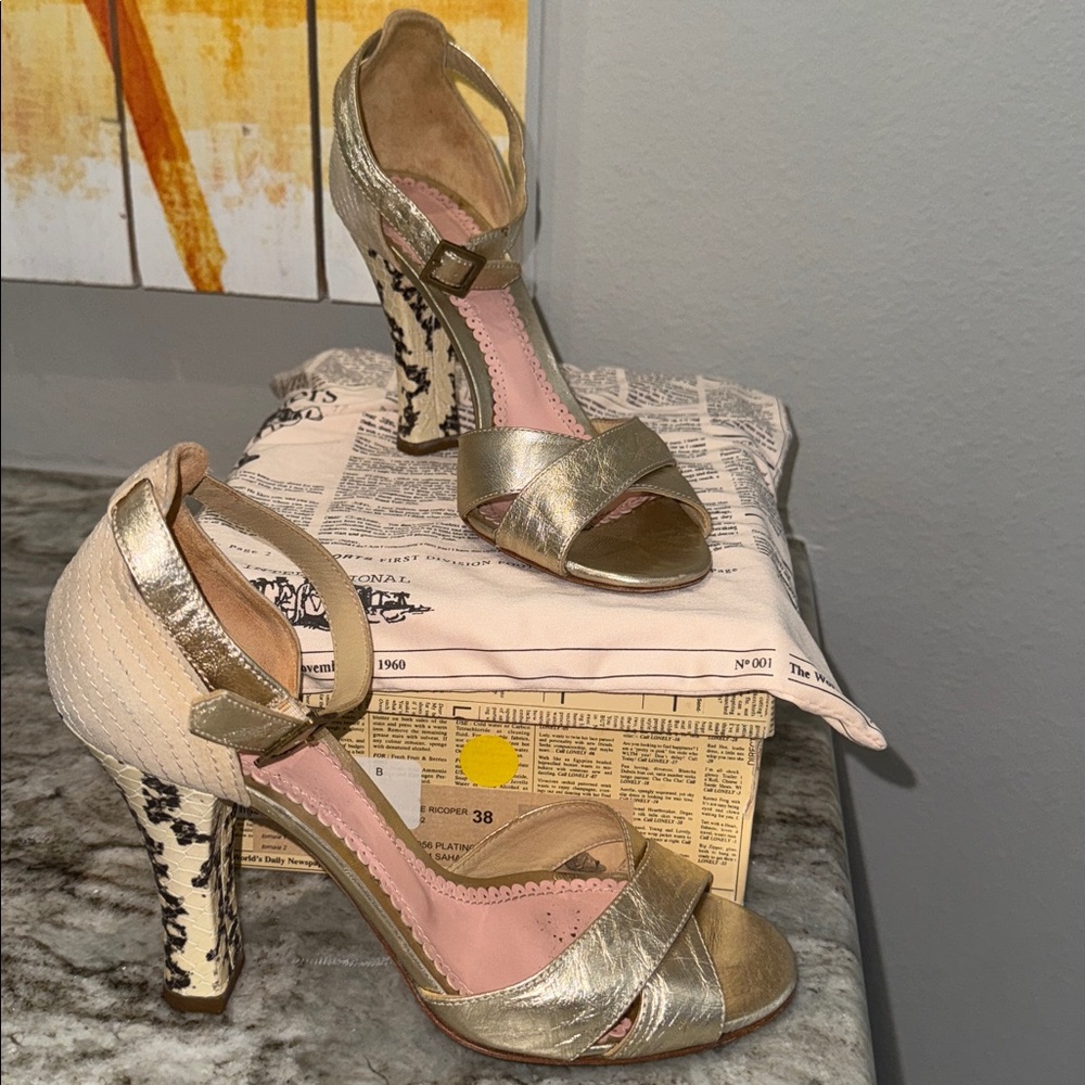 John Galliano Gold Suede Snakeakin Black Heeled Sandals sz 38/US 8 Dust Bag Box